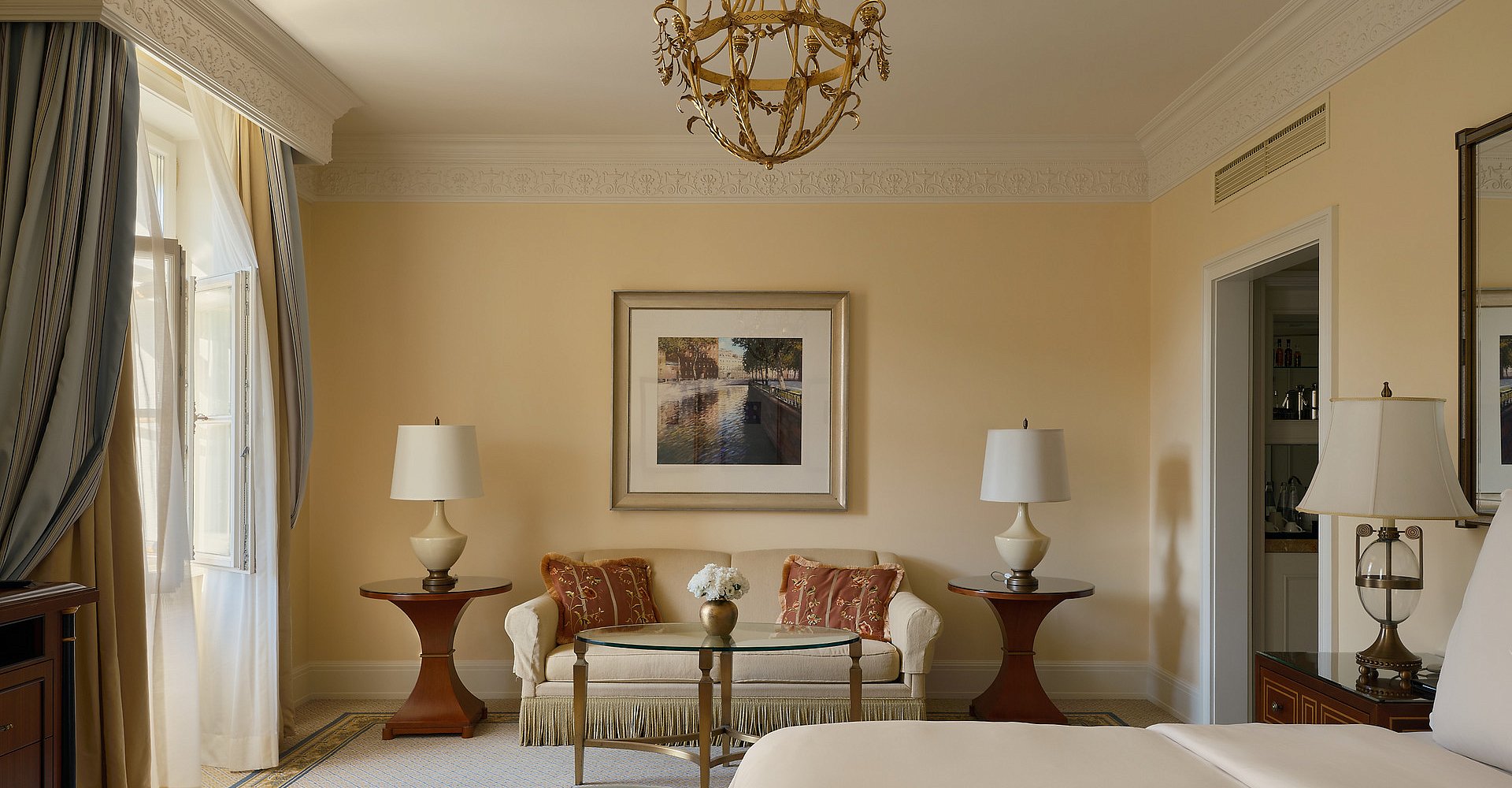 Junior Suite with  Admiralty and park view